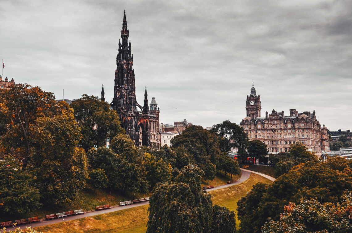 What to Wear to Edinburgh in the Fall